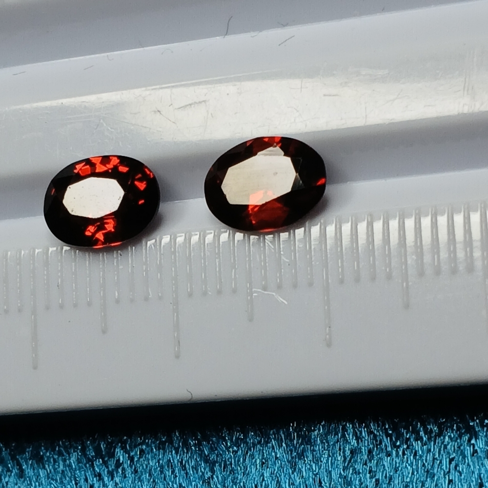 Oval Red Rhodolite Garnet Gemstones 8x6mm